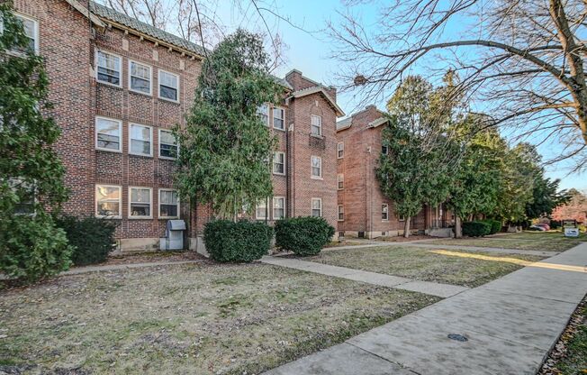Arboretum Arms Apartments