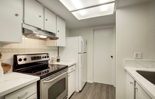 1 Bedroom Across from Microsoft Bellevue/Redmond