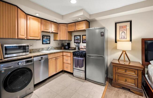 1 bed, 1 bath, 450 sqft, $3,950