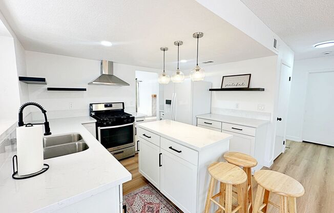4 beds, 3 baths, $2,400