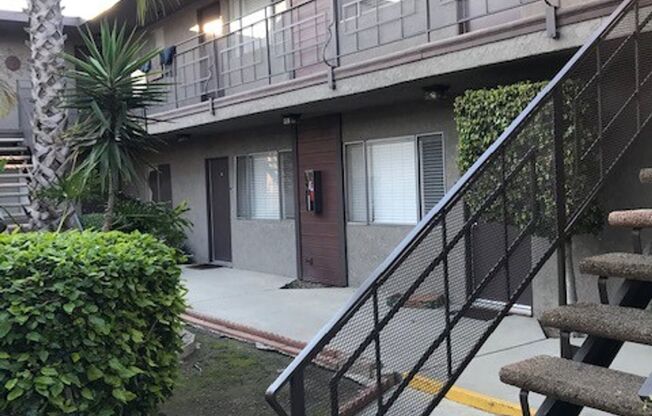 1661 Park Ave, Long Beach