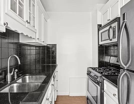 1 bed, 1 bath, $4,950, Unit 6Y