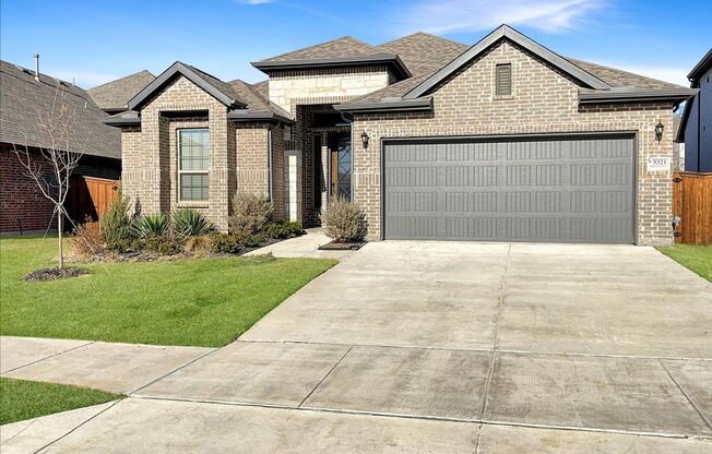 Move-In Ready! 4-bed 3-bath in McKinney's highly desirable Willow Woods Subdivision