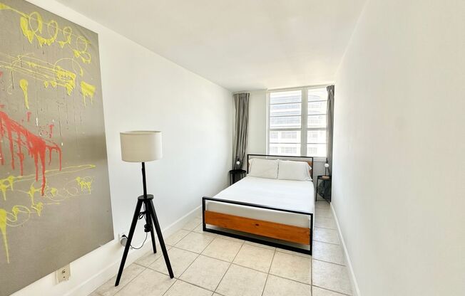 1 bed, 1 bath, $2,300, Unit Unit 1031