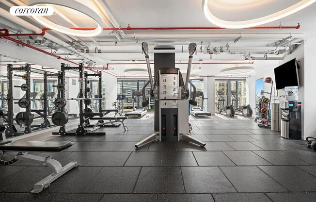 3 beds, 2 baths, $8,250, Unit 8D