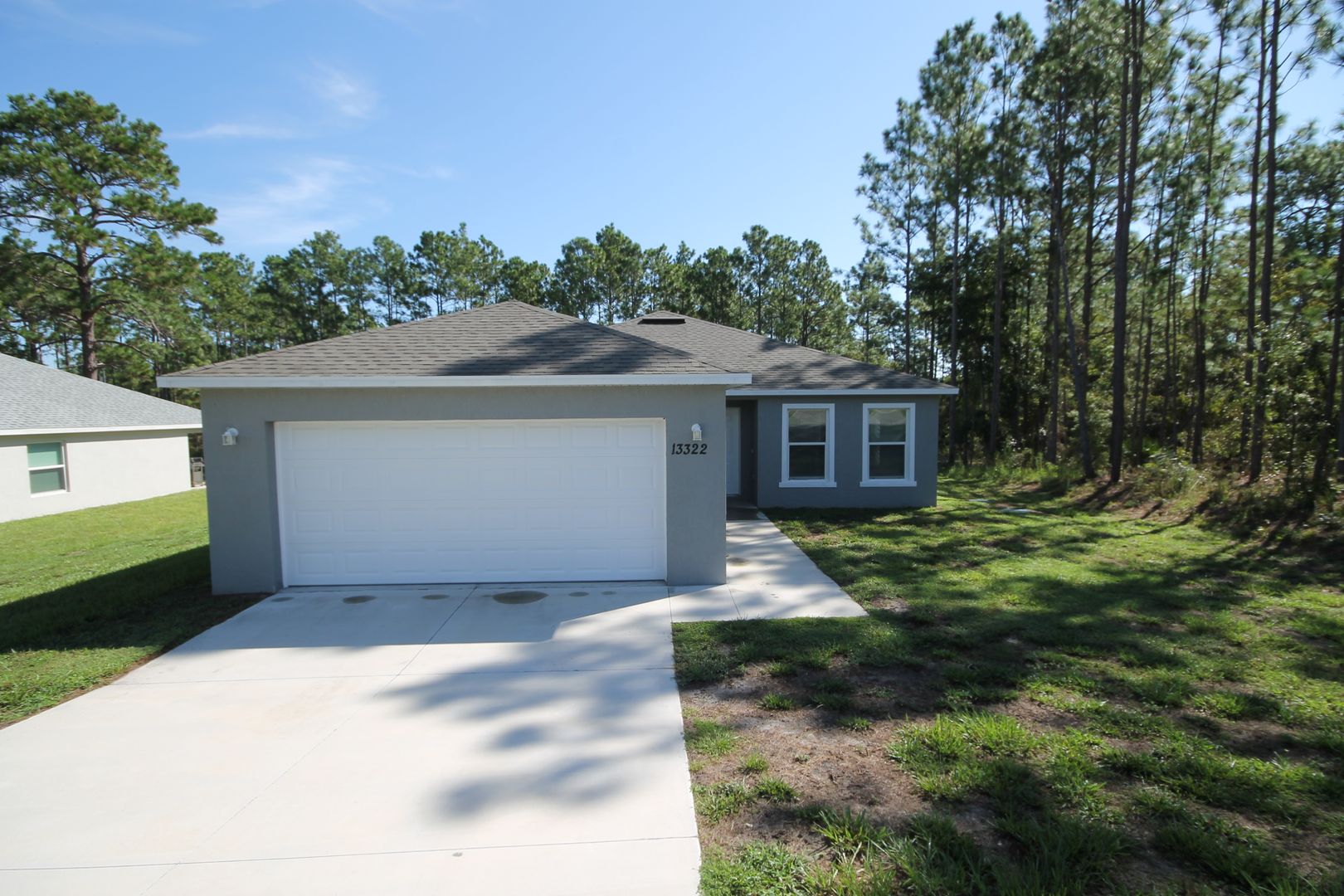 Incredible 3 Bedroom, 2 Bathroom Home in Marion Oaks of Ocala!!