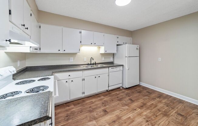 1 bed, 1 bath, 616 sqft, $855, Unit B-8