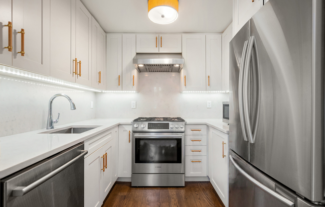 407 E 12 ST