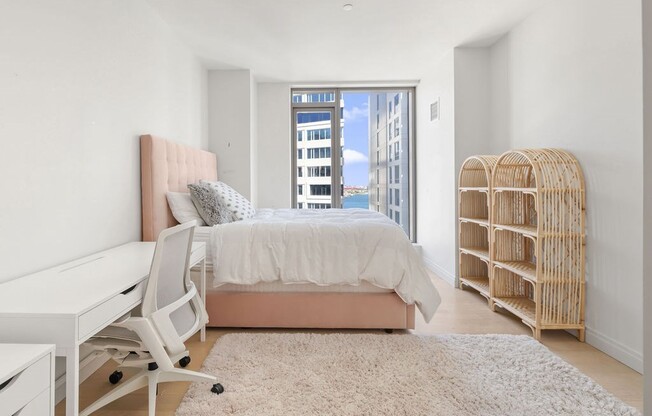1 bed, 1 bath, 691 sqft, $5,650, Unit 1912