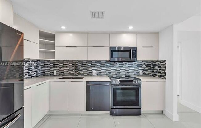 100 Bayview Dr # 508 (A12008849)