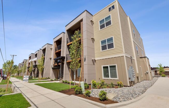 1 bed, 1 bath, 684 sqft, $1,500, Unit B209