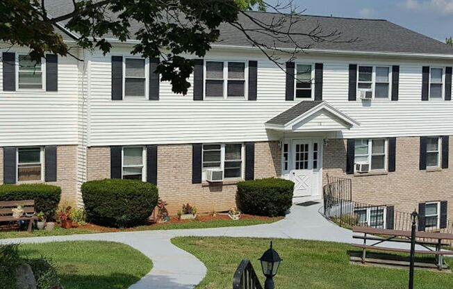 Canandaigua Garden Apartments - 223 Bristol St