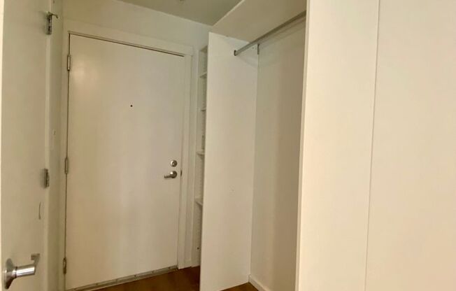 Studio, 1 bath, 175 sqft, $1,295, Unit 5211