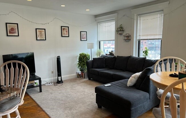 374 Chestnut Hill Ave