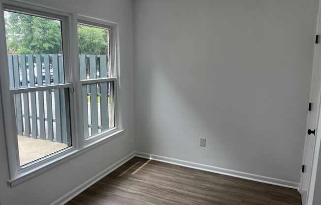 Available now. Water Included! Great 2BR/1.5 BA Townhouse in Central James Island!