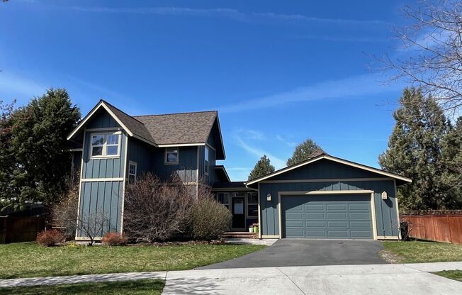 Nice 3 Bed/2 Bath Single Family Home in NE Bend - Liberty Heights