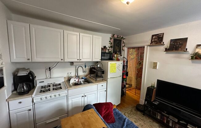 1 bed, 1 bath, 321 sqft, $1,775