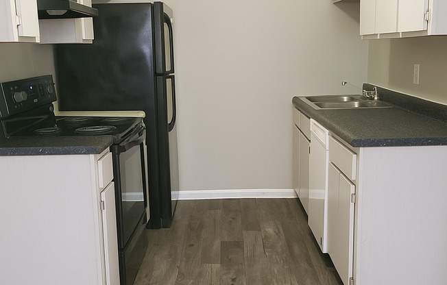 2 beds, 1 bath, 750 sqft, $1,238, Unit South - 244s
