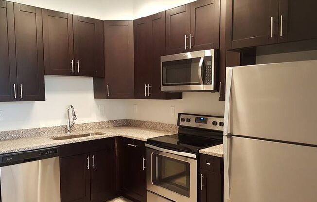 Studio, 1 bath, 498 sqft, $1,365, Unit 0501