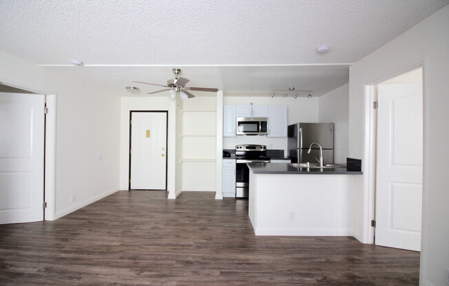 2 beds, 2 baths, 975 sqft, $2,495, Unit 203