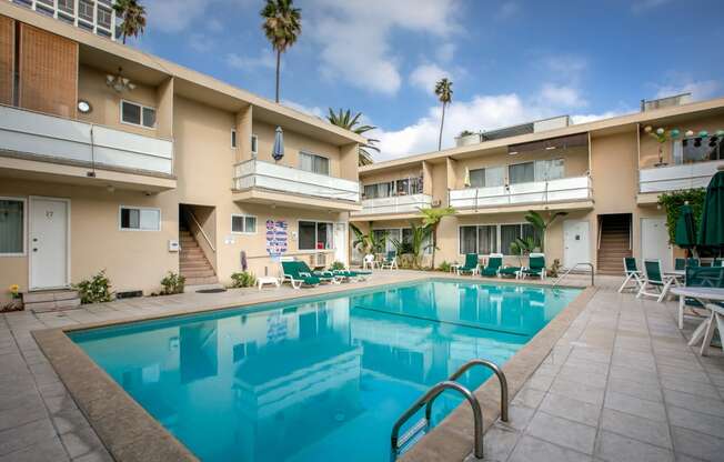 Apartment Building in Los Angeles Pool