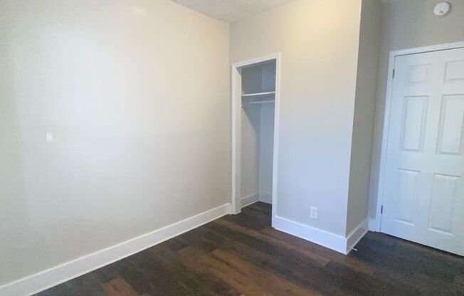 2 beds, 1 bath, $1,600, Unit Unit 2