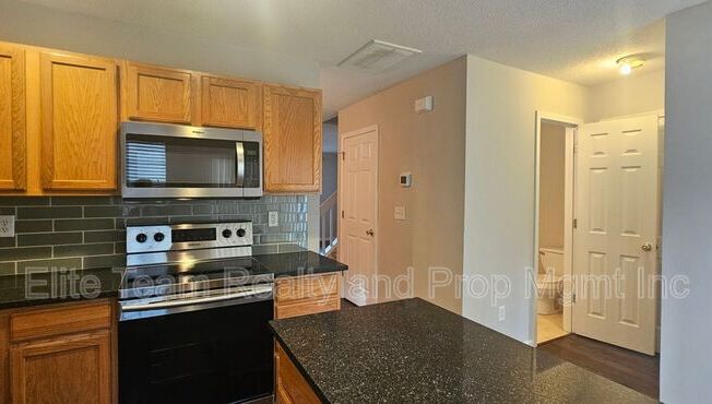 6807 JUNIPER TREE ST