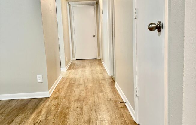 2 beds, 1 bath, 950 sqft, $1,000, Unit 304