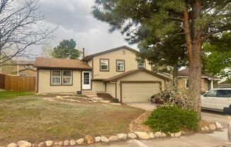 3 bedroom/2 bath Centrally Located home in Vista Grande