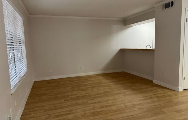 1 bed, 1 bath, 700 sqft, $1,025, Unit LAW9-209