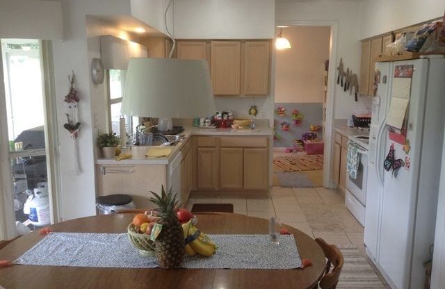 405 FLATWOOD DR