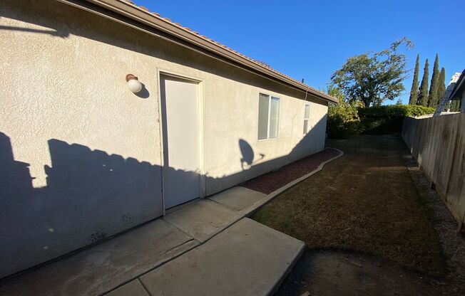 3 beds, 2 baths, $1,900