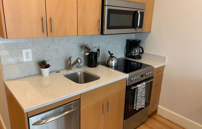 1 bed, 1 bath, $2,750, Unit 307