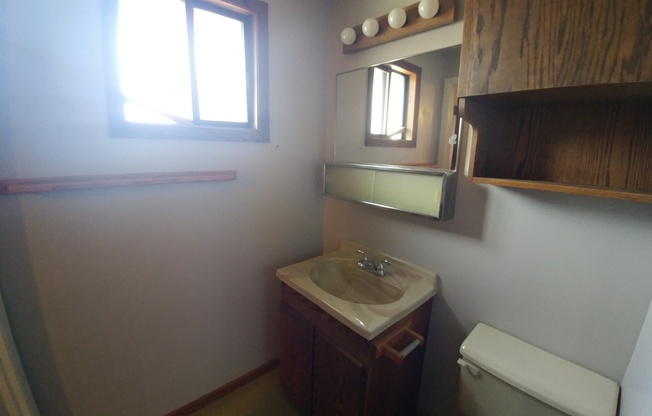 3 beds, 2 baths, $1,700