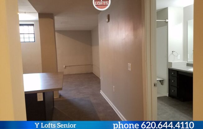 2 beds, 1 bath, 1,119 sqft, $985, Unit 018