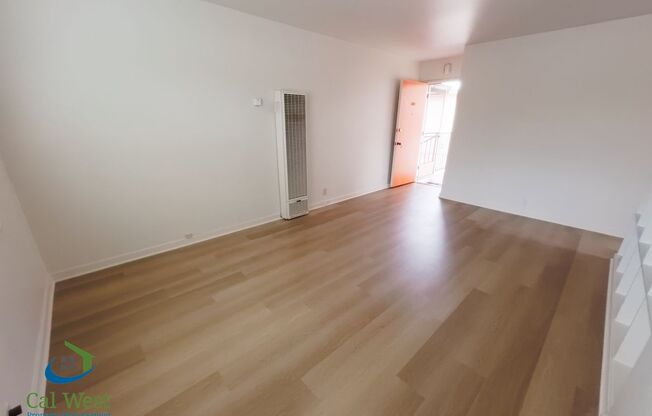 $ 2195 - Updated 1 Bed, 1 Bath Upstairs Apartment near Japan Town/Secured access!