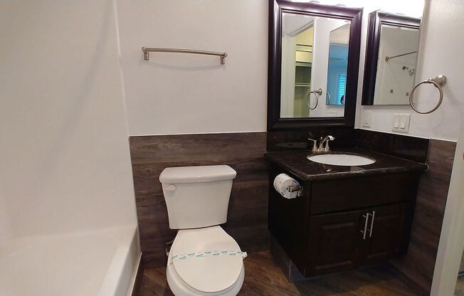 2 beds, 2 baths, 950 sqft, $2,850, Unit 320