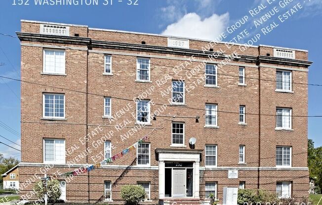 152 WASHINGTON ST