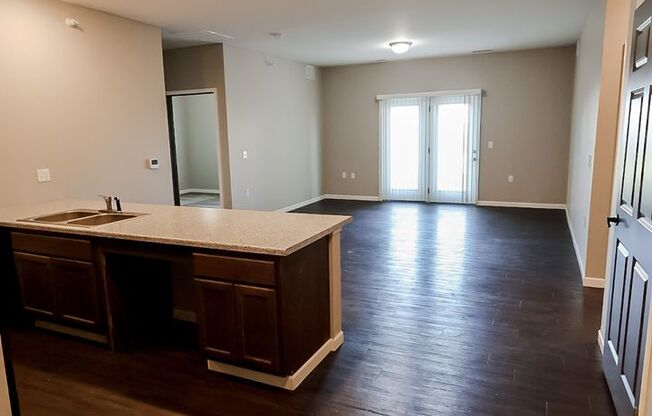 2 beds, 2 baths, 1,185 sqft, $1,450, Unit 3500-108