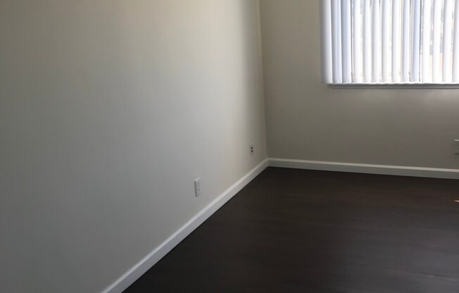 Valencia - La Paz Apartments