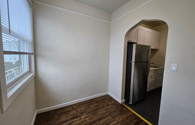 Studio, 1 bath, 450 sqft, $2,500, Unit 701