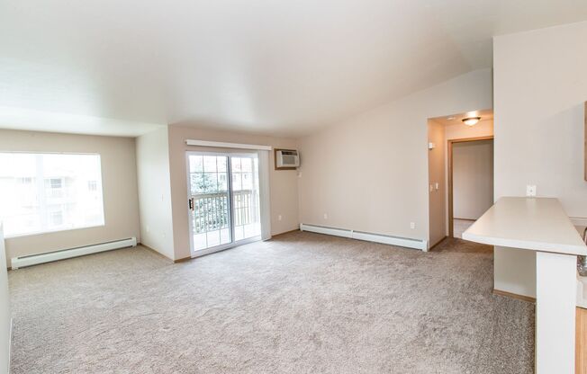 2 beds, 1 bath, $1,095