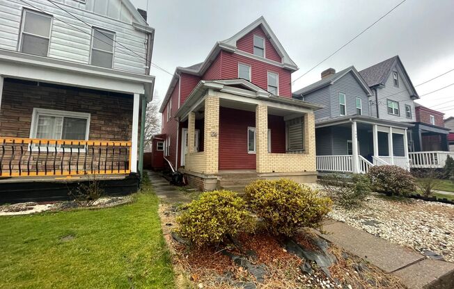 Tired of being a renter and want to own your own home? This is a Lease with Option to Purchase deal (this is NOT a traditional rental).