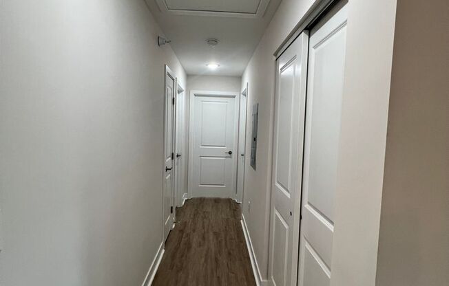 2 beds, 2 baths, 1,000 sqft, $1,700, Unit 8487 - B6