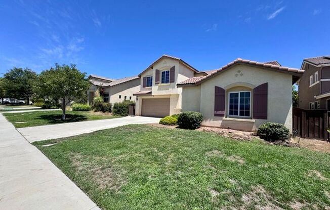 Beautiful Two Story 5 bedroom Home in the Desirable Windsong Community of Wildomar!