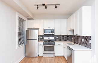 656 W WRIGHTWOOD 215