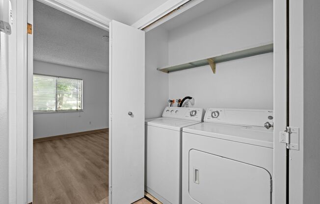 1 bed, 1 bath, $1,500, Unit # 102R