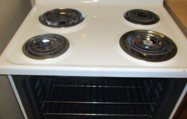 1 bed, 1 bath, 600 sqft, $898, Unit A-62