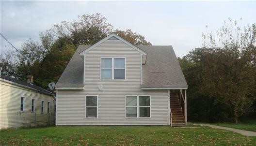 Second floor two bedroom apartment in Portland- Section 8 accepted