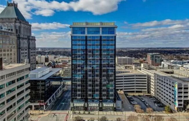 Centerpointe-downtown luxury